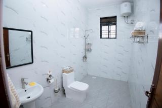 BRB Homes Kisaasi - 2BR APT with AC, WiFi, PowerBackup & 24 -7 Security - 3