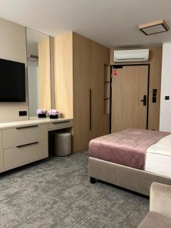 No 11 Residence - 4