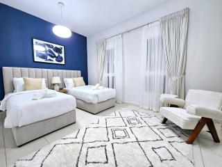 Relaxing Villa with Private Pool in The Springs - sleeps 5 - 7