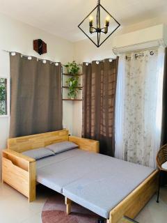 Tiny House Bath Tub Fully AC Netflix - 9
