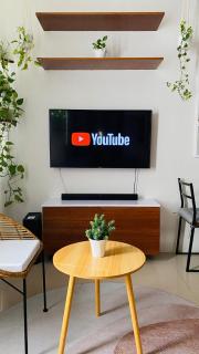 Tiny House Bath Tub Fully AC Netflix - 2