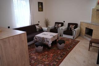 FamilyNest Guesthouse in Stepanavan - 3