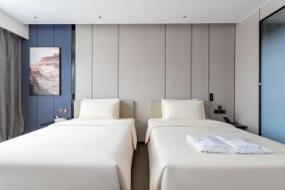 Atour X Hotel Zhuhai Gongbei Port High Speed Railway Station - 8