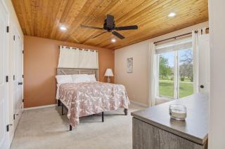 Large family friendly country home - 5