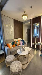 Luxury 37th Floor City View - 1