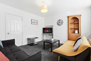 Stylish 3-Bed House Near Birmingham City Centre - 0