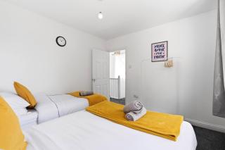 Stylish 3-Bed House Near Birmingham City Centre - 2