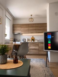 Cozy Prishtina Central Apartment - 8