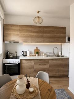 Cozy Prishtina Central Apartment - 1
