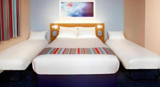 Travelodge Cardiff Central - 1