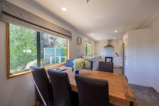 Central Comfort in Wanaka - 6