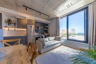 Central and Modern 1 Bedroom Apartment in Sea Point - 5