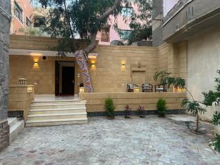 Phoenix Pyramids Inn - 0