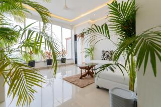 Avenaa Lake View Suite Kolar Road Bhopal - 0