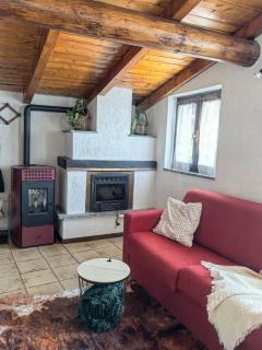 Panoramic Alpine Chalet - 9