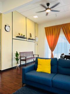 YL Legacy Homestay Paka 2 - Spacious 3 Bedroom Near Paka Beach - 5