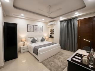 Hotel Capital Home & Apartment Rooms Near Maxx Hospital - 0
