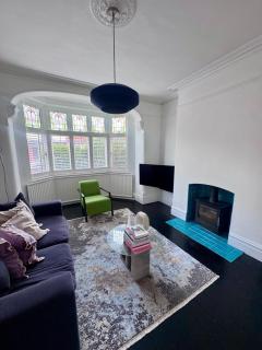 Large x4 bed home close to the Beach & Liverpool - 0