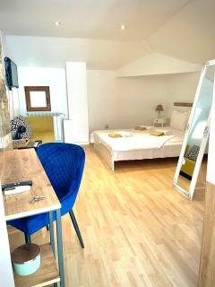 Dimitrovi Guesthouse - Peaceful Stay near Beach with Garden, Sarafovo - 1