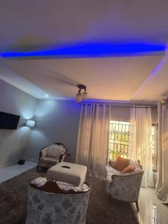 A184b Foxdale Apartment - 7