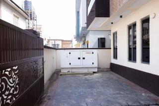 Four bedroom apartment Magodo GRA phase 2 - 3