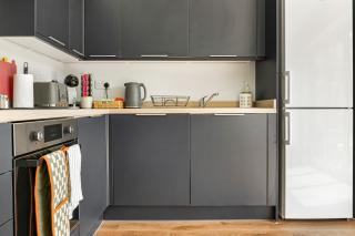 Stylish New 4BR Home-Free Parking-Sleeps 8 - 1