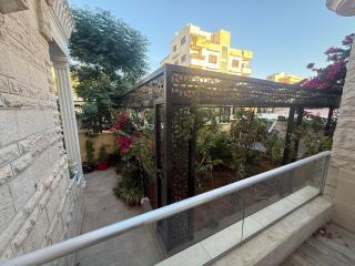 Luxury Private Apartment in Jabal Al Hussein - 8