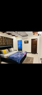 Aliza Heights - 2