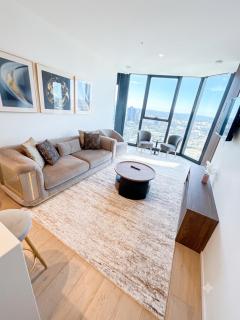 Luxuries & stylishly designed 2 BR apartment - 9