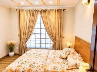 Y-Cube Luxury Family Apartment - 7