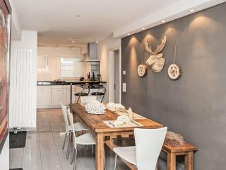 Apartment Chesa Enania by Interhome - 2