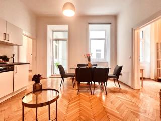 SERVUS HOMES - Rooftop Terrace - Super Central - 3