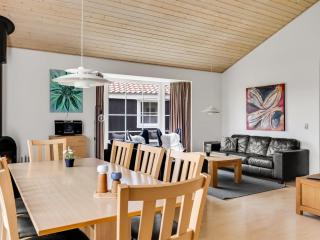 Holiday Home Askatla - 50m to the fjord by Interhome - 2