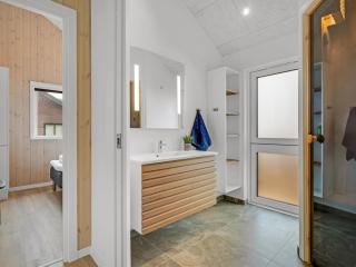 Holiday Home Ylermi - 600m from the sea by Interhome - 5