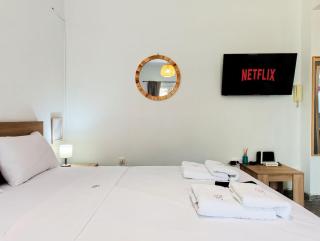Sunny Studio in Voula Center - 5