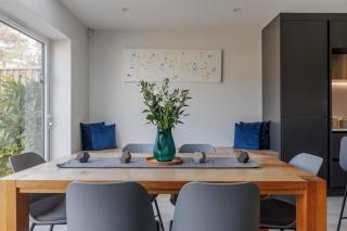 The Laurels by Grandeur Property - 1
