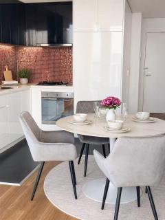 Designer 2BR with panoramic view Walk to Marvel Stadium - 4