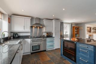 Forest Edge by Grandeur Property - 4