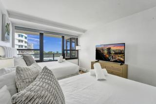 Beautiful Oceanview Condo with Beach Service 504 - Miami Beach - 7