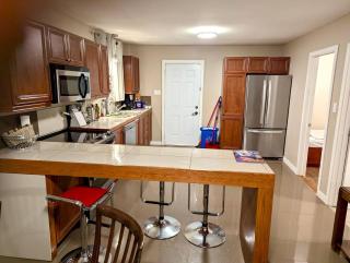 Bright Comfortable 3-Bedroom Apartment, Free Parking, Near Spa Le Finlandais - 0