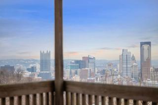 Luxury Retreat - Stunning Pittsburgh Skyline Views - 7