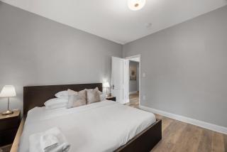Luxury Retreat - Stunning Pittsburgh Skyline Views - 3
