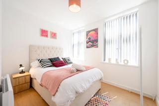 Quinton 1st Flr Sleeps 7 HighSt 3min Prkg A-Rd - 0