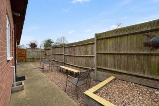 Seaside Holiday Cottage By The Beach In Beautiful Hemsby, Norfolk Ref 99006J - Hemsby - 9