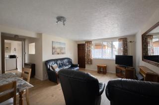 Seaside Holiday Cottage By The Beach In Beautiful Hemsby, Norfolk Ref 99006J - Hemsby - 5