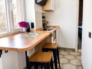 ROMANTIC Apartments-in center , 3 min to Rynok Square - Lwiw - 2