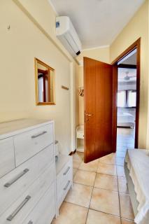 2-Bedroom Airconditioned Lakeview Apartment - Acquaseria - 6