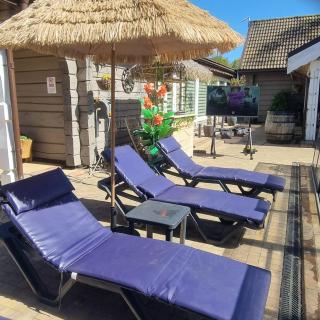 Amazing 14 Berth Villa With Private Pool At Pentney Lakes In Norfolk Ref 34079A - 2