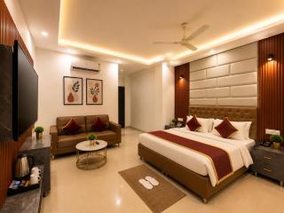 Hotel Kasa Stays Premier - Peeragarhi Metro Station - 1