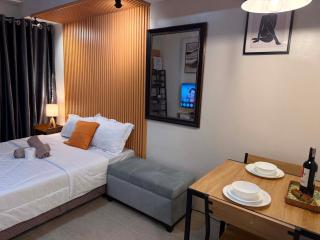 TriG Place at BE Residences near IT Park with free pool, Netflix, wiFi - 3